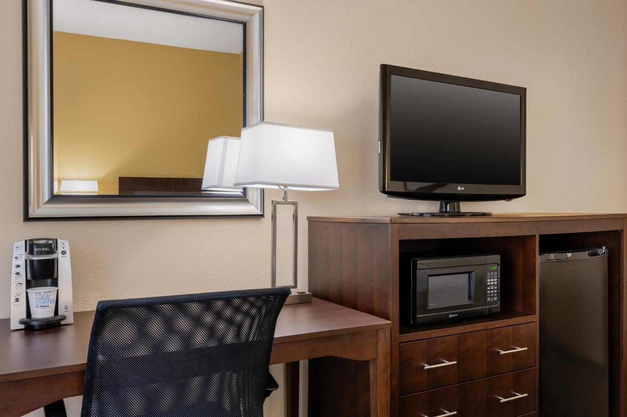 Holiday Inn Express Tallahassee By Ihg Экстерьер фото